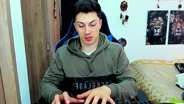 javiersexymann online show from 12.13.24