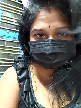 Snapshot of chaitara-reddy chatting on 04.25.26 chaitara-reddy online show from 04.25.26
