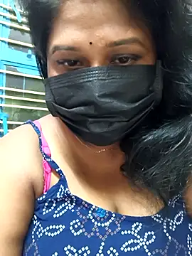 Snapshot of chaitara-reddy chatting on 04.26.26 chaitara-reddy online show from 04.26.26
