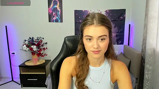 Snapshot of TracySpark chatting on 09.14.25 TracySpark online show from 09.14.25