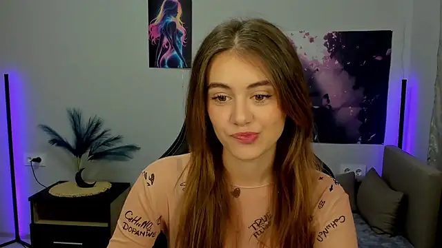 Snapshot of TracySpark chatting on 09.28.25 TracySpark online show from 09.28.25