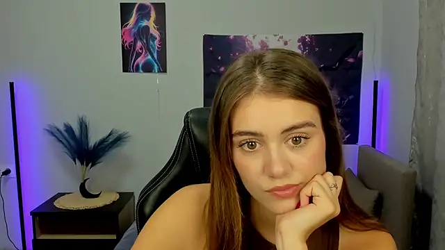 Snapshot of TracySpark chatting on 10.02.25 TracySpark online show from 10.02.25