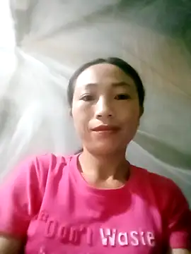 Snapshot of lucybaby00 chatting on 09.20.25 lucybaby00 online show from 09.20.25
