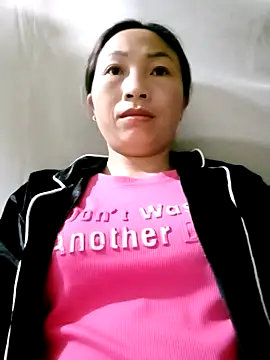 Snapshot of lucybaby00 chatting on 03.15.26 lucybaby00 online show from 03.15.26