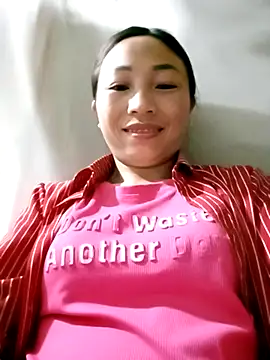 Snapshot of lucybaby00 chatting on 03.17.26 lucybaby00 online show from 03.17.26