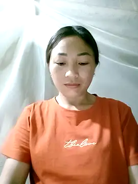 Snapshot of lucybaby00 chatting on 03.25.26 lucybaby00 online show from 03.25.26