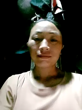 Snapshot of lucybaby00 chatting on 04.15.26 lucybaby00 online show from 04.15.26