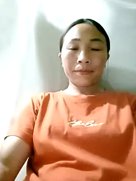 Snapshot of lucybaby00 chatting on 04.16.26 lucybaby00 online show from 04.16.26