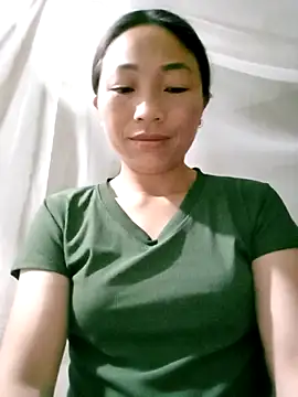 Snapshot of lucybaby00 chatting on 04.18.26 lucybaby00 online show from 04.18.26