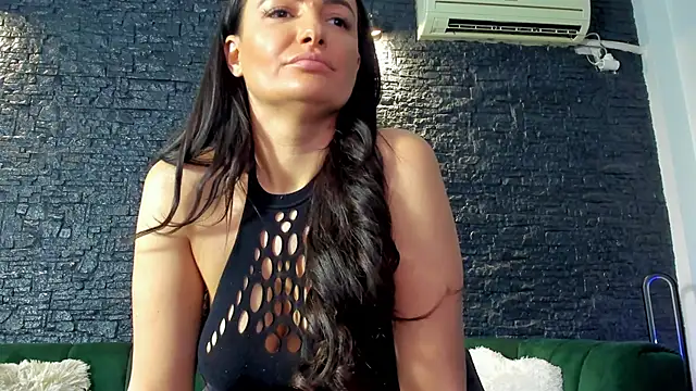 AnneSins online show from 10.10.25