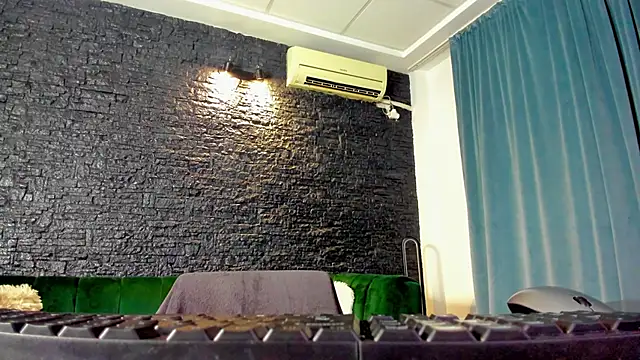 AnneSins online show from 10.13.25