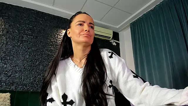 AnneSins online show from 10.27.25