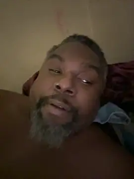 Snapshot of MACBEEZY chatting on 07.17.26 MACBEEZY online show from 07.17.26