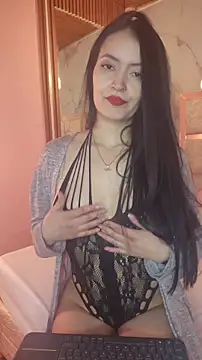 Snapshot of Aria_Bennett1 chatting on 10.02.25 Aria Bennett1 online show from 10.02.25