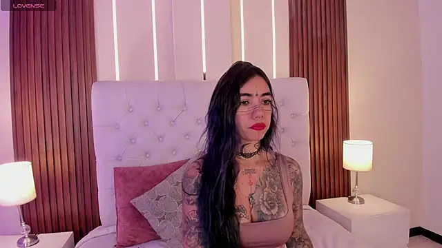 ViolettaAlemida online show from 09.20.25