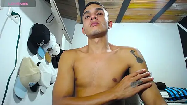 Angel latinboy online show from 01.14.25