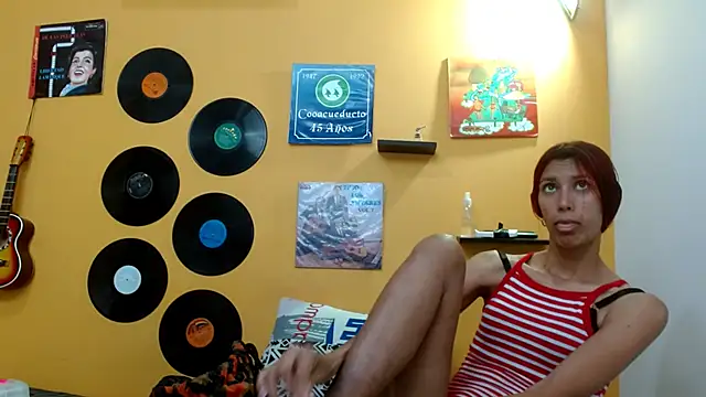 skinnyverus18 online show from 10.27.25