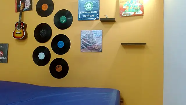 skinnyverus18 online show from 02.04.26