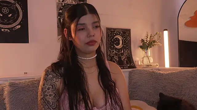 sophieee art online show from 09.29.25