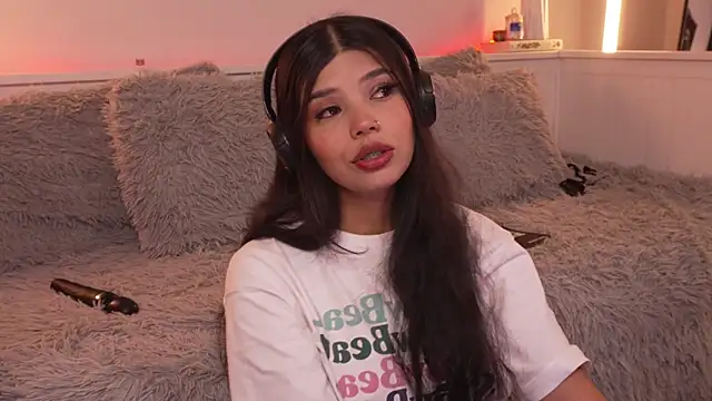 sophieee art online show from 01.12.26