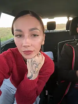 Snapshot of MilotheSwitch chatting on 10.12.25 MilotheSwitch online show from 10.12.25