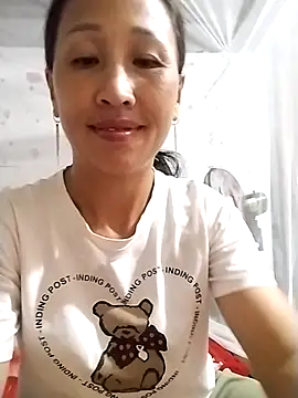 Snapshot of cute_love00 chatting on 10.03.25 cute love00 online show from 10.03.25