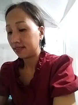 Snapshot of cute_love00 chatting on 10.08.25 cute love00 online show from 10.08.25