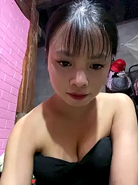 Snapshot of LunaBerry18 chatting on 09.17.25 LunaBerry18 online show from 09.17.25