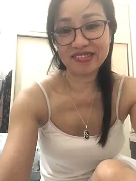 Snapshot of Vitamin_sexy chatting on 09.15.25 Vitamin sexy online show from 09.15.25
