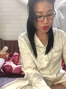 Vitamin sexy online show from 12.19.25