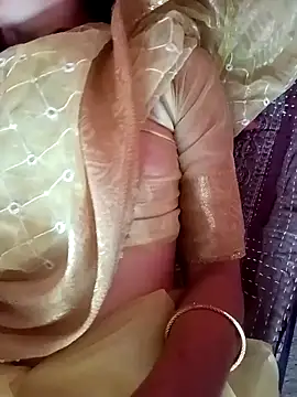 Snapshot of SpicyRoshni chatting on 05.19.26 SpicyRoshni online show from 05.19.26