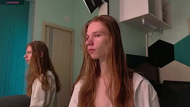 TheodoreMcLovin online show from 09.11.25