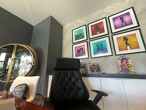 Snapshot of chanelstjames chatting on 05.23.26 chanelstjames online show from 05.23.26