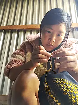 Snapshot of vivi_cute chatting on 09.19.25 vivi cute online show from 09.19.25