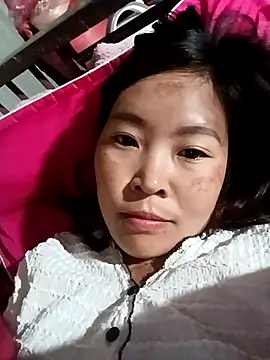 Snapshot of vivi_cute chatting on 09.19.25 vivi cute online show from 09.19.25