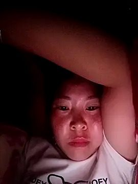 Snapshot of vivi_cute chatting on 09.20.25 vivi cute online show from 09.20.25
