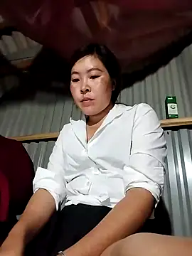 Snapshot of vivi_cute chatting on 09.24.25 vivi cute online show from 09.24.25