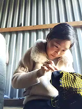 Snapshot of vivi_cute chatting on 10.05.25 vivi cute online show from 10.05.25