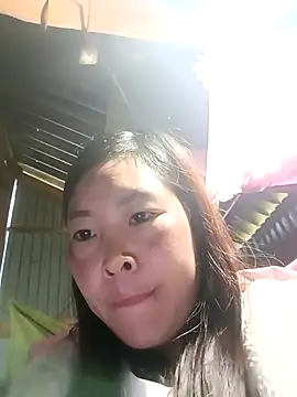 Snapshot of vivi_cute chatting on 10.20.25 vivi cute online show from 10.20.25
