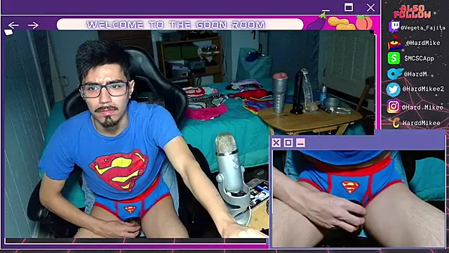 Snapshot of HarddMikee chatting on 07.25.26 HarddMikee online show from 07.25.26