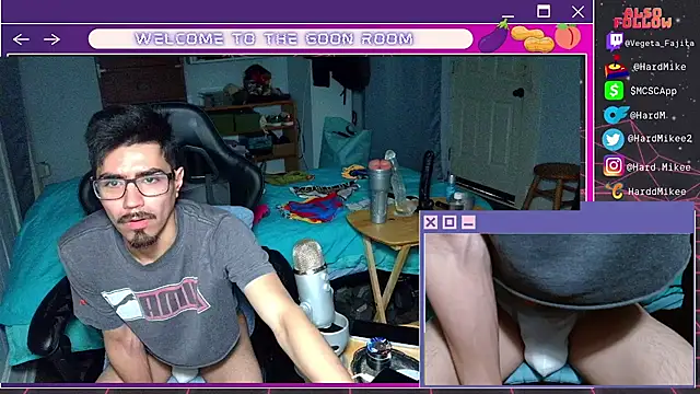 Snapshot of HarddMikee chatting on 07.25.26 HarddMikee online show from 07.25.26