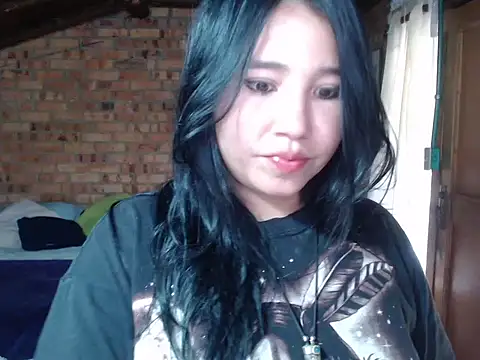 Snapshot of magiadeisis chatting on 04.14.26 magiadeisis online show from 04.14.26