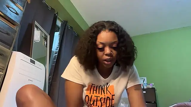 Liaprettygirl online show from 04.02.26