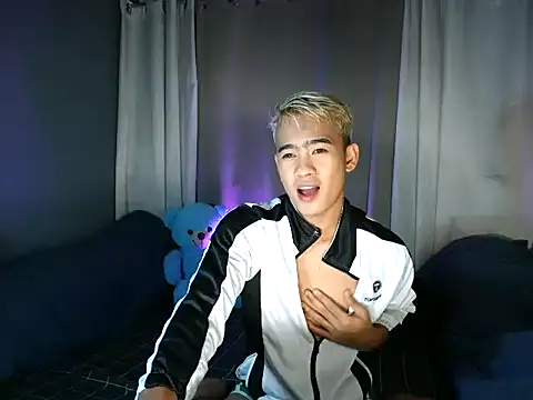 xx topless online show from 11.12.25