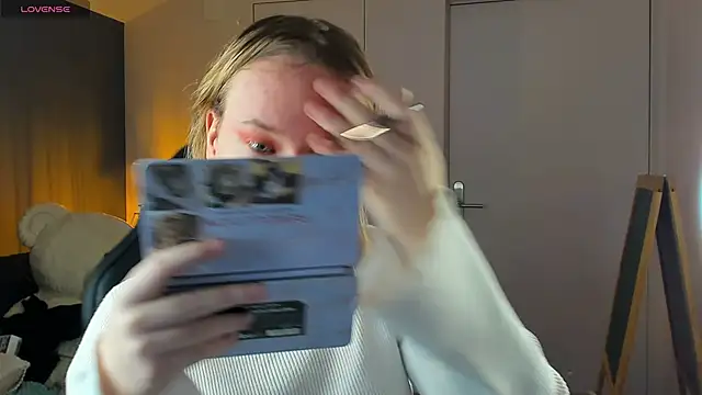 Amanda Butlerr online show from 11.13.25