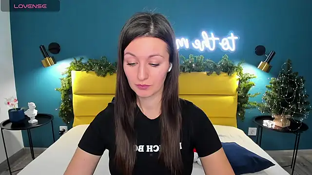 Joan Nelson online show from 12.23.25