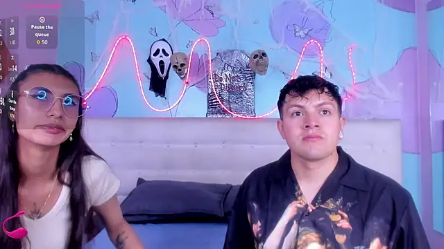 Snapshot of Ethan_N_Abby chatting on 10.14.25 Ethan N Abby online show from 10.14.25