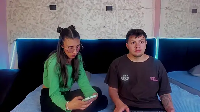 Snapshot of Ethan_N_Abby chatting on 01.09.26 Ethan N Abby online show from 01.09.26