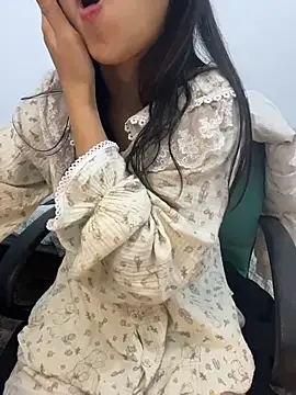 bunny b4nny online show from 12.04.25