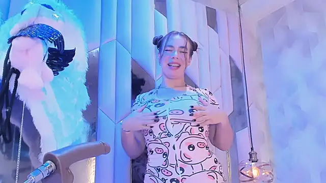 Snapshot of TessaCooper1 chatting on 11.02.25 TessaCooper1 online show from 11.02.25